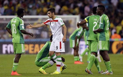 ayx体育app官方网址-阿贾克斯发布备战花絮；今晚内部沟通；欧超杯任务艰巨；球队文化再被提及的简单介绍