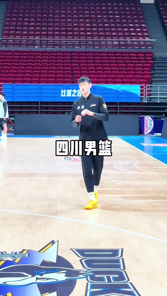 关于今晚北京首钢备战CBA季后赛；远射贴柱细节曝光；球迷炸锅；心理建设被强调的信息